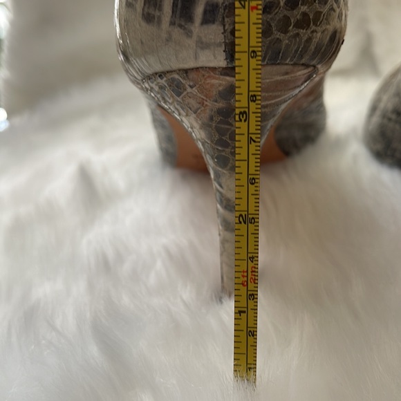 💼 Snakeskin Heels ~ Very Nice Condition ~ Size 10M - Picture 4 of 6